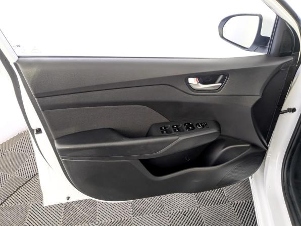 Hyundai Solaris II с пробегом 2020 года, цена 1 225 000 рублей, 142535 км, седан, Автокод Объявления