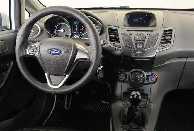 Ford Fiesta Mk6 Рестайлинг с пробегом 2018 года, цена 995 000 рублей, 118960 км, седан, Автокод Объявления