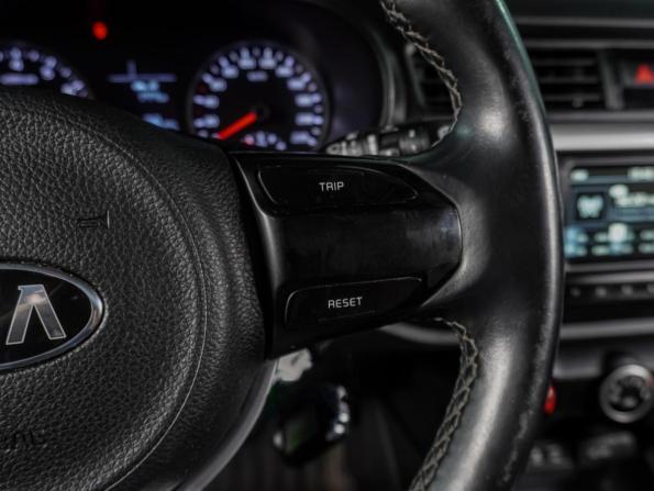 Kia Rio IV с пробегом 2018 года, цена 1 349 000 рублей, 85890 км, хэтчбек, Автокод Объявления