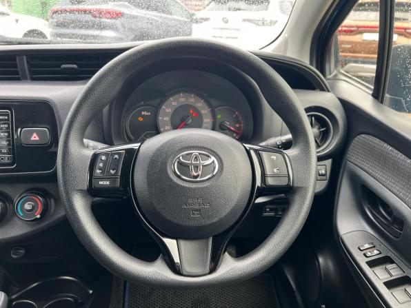 Toyota Vitz III (XP130) Рестайлинг 2 с пробегом 2018 года, цена 876 200 рублей, 99110 км, хэтчбек, Автокод Объявления