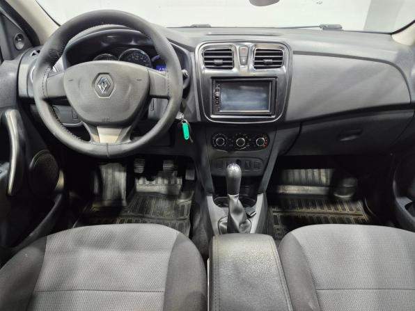 Renault Logan II с пробегом 2015 года, цена 649 900 рублей, 215000 км, седан, Автокод Объявления