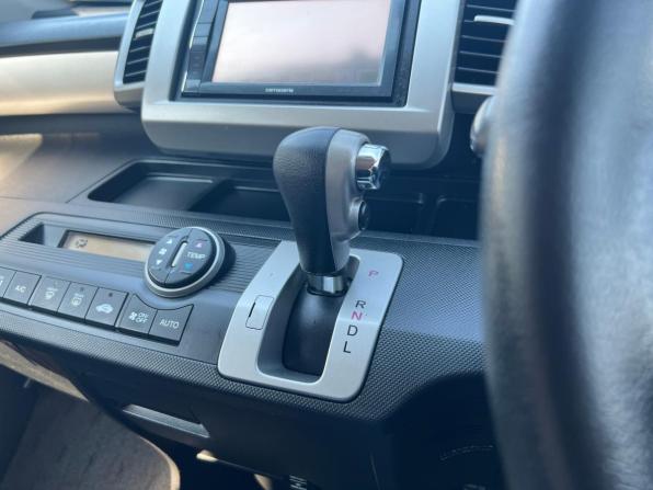 Honda Freed I с пробегом 2011 года, цена 1 145 600 рублей, 191000 км, компактвэн, Автокод Объявления