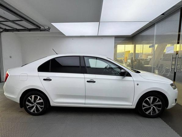 Skoda Rapid I Рестайлинг с пробегом 2017 года, цена 935 000 рублей, 197100 км, лифтбек, Автокод Объявления
