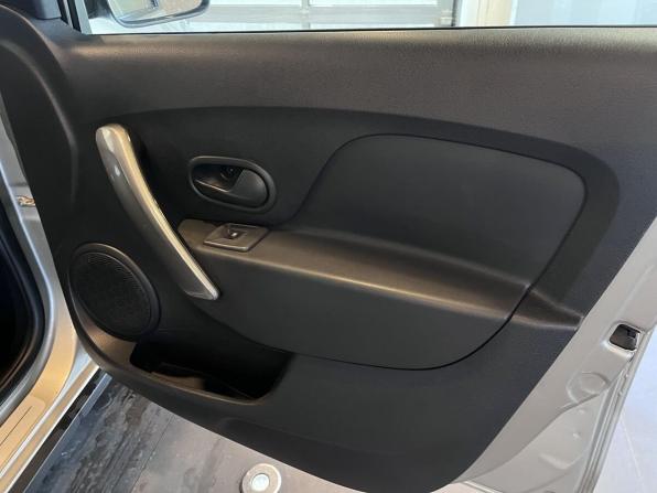 Renault Sandero II Рестайлинг с пробегом 2019 года, цена 1 310 000 рублей, 69844 км, хэтчбек, Автокод Объявления