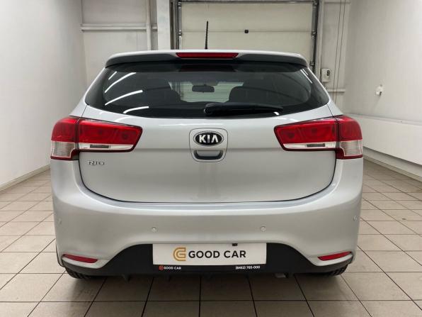 Kia Rio III Рестайлинг с пробегом 2015 года, цена 1 135 000 рублей, 97072 км, хэтчбек, Автокод Объявления
