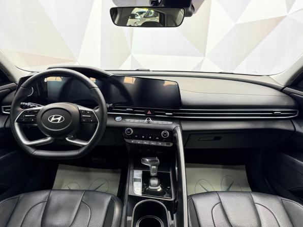 Hyundai Elantra VII (CN7) с пробегом 2024 года, цена 2 270 000 рублей, 34204 км, седан, Автокод Объявления