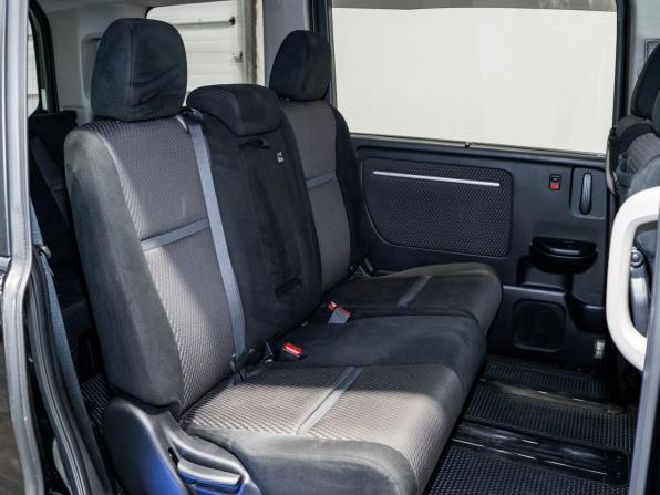 Honda Stepwgn V с пробегом 2015 года, цена 1 855 000 рублей, 76800 км, минивэн, Автокод Объявления