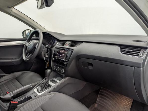 Skoda Octavia III (A7) Рестайлинг с пробегом 2019 года, цена 1 785 000 рублей, 76921 км, лифтбек, Автокод Объявления