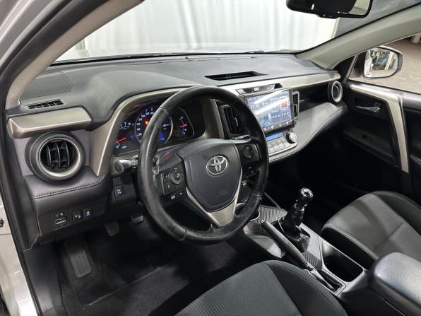 Toyota RAV4 IV (XA40) с пробегом 2013 года, цена 1 740 000 рублей, 205198 км, внедорожник, Автокод Объявления