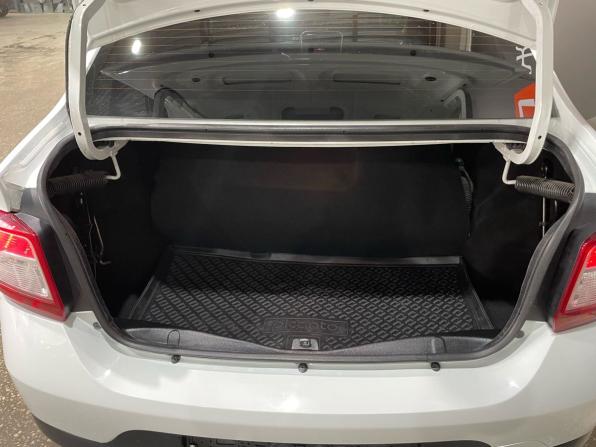 Renault Logan II Рестайлинг с пробегом 2020 года, цена 950 000 рублей, 73133 км, седан, Автокод Объявления