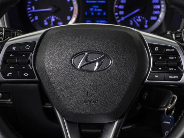 Hyundai Sonata VII (LF) Рестайлинг с пробегом 2019 года, цена 1 540 000 рублей, 141865 км, седан, Автокод Объявления