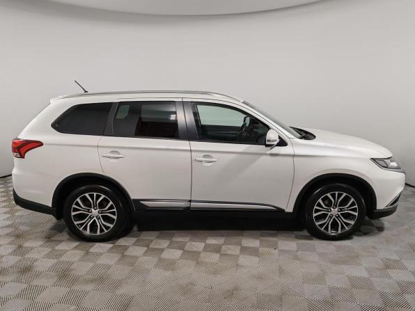 Mitsubishi Outlander III Рестайлинг 2 с пробегом 2015 года, цена 1 755 000 рублей, 77202 км, внедорожник, Автокод Объявления