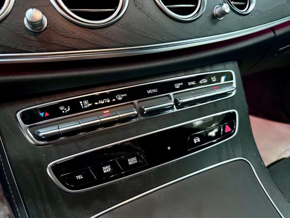 Mercedes-Benz E-Класс V (W213 S213 C238) Рестайлинг с пробегом 2022 года, цена 4 950 000 рублей, 42660 км, седан, Автокод Объявления