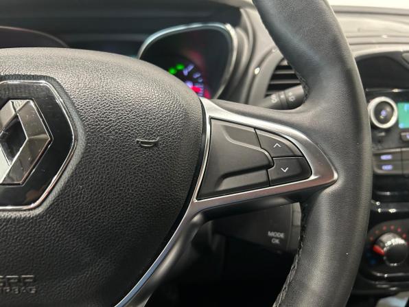 Renault Kaptur I Рестайлинг с пробегом 2021 года, цена 1 359 000 рублей, 119582 км, внедорожник, Автокод Объявления