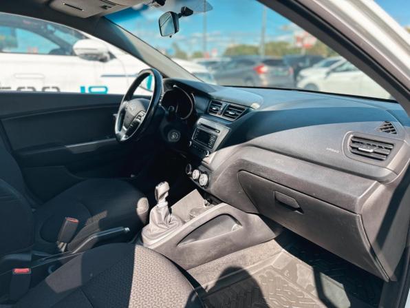 Kia Rio III Рестайлинг с пробегом 2016 года, цена 844 000 рублей, 123720 км, седан, Автокод Объявления