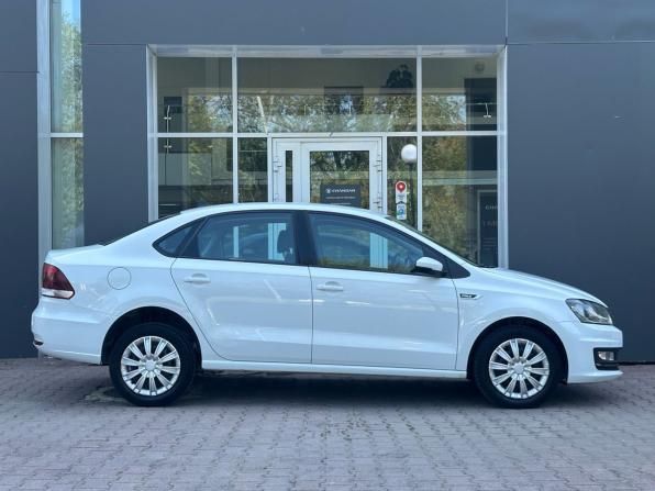 Volkswagen Polo V Рестайлинг с пробегом 2020 года, цена 1 349 000 рублей, 94000 км, седан, Автокод Объявления