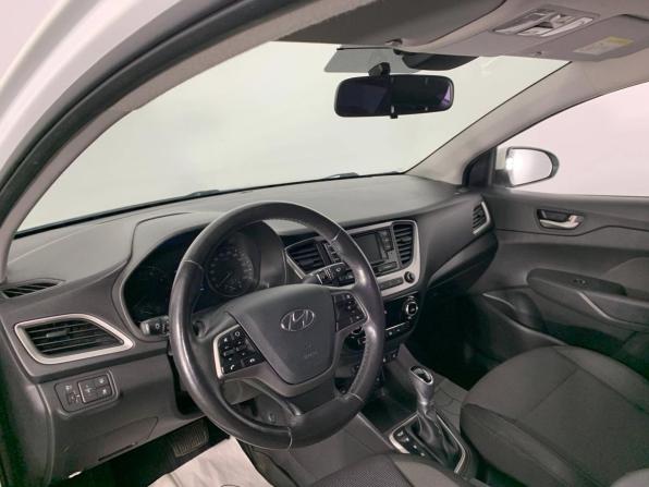 Hyundai Solaris II с пробегом 2017 года, цена 1 128 600 рублей, 171166 км, седан, Автокод Объявления