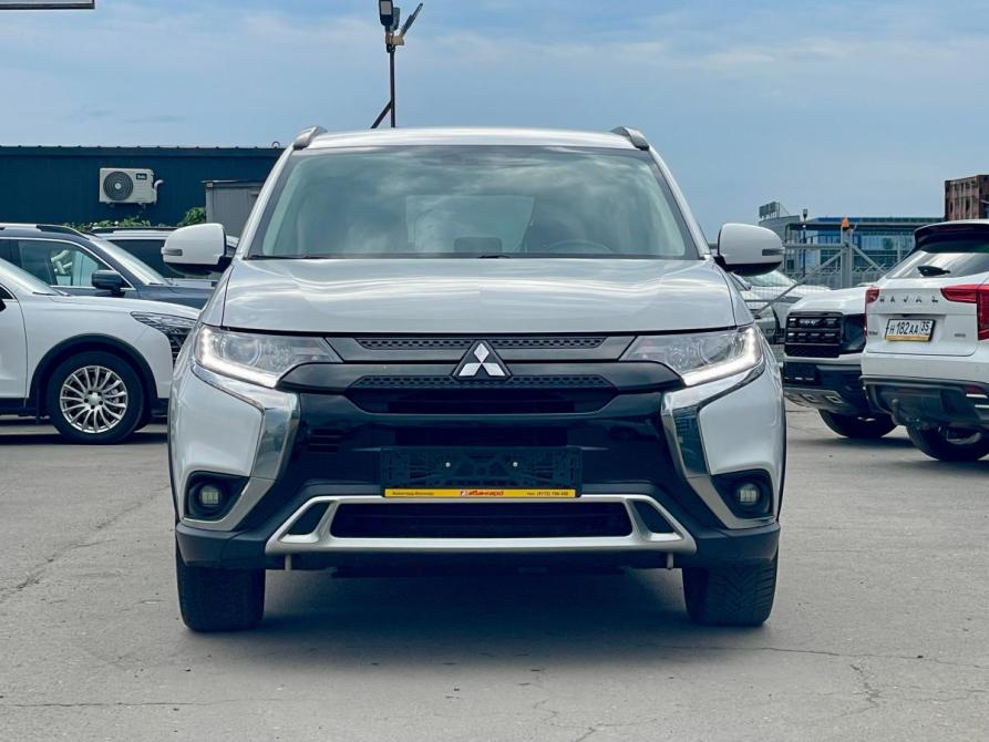 Mitsubishi Outlander III Рестайлинг 3 Вологда  - изображение 8