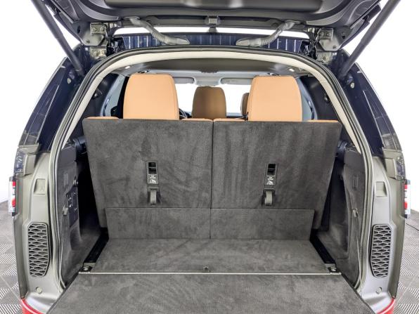 Land Rover Discovery V с пробегом 2018 года, цена 2 980 000 рублей, 202287 км, внедорожник, Автокод Объявления