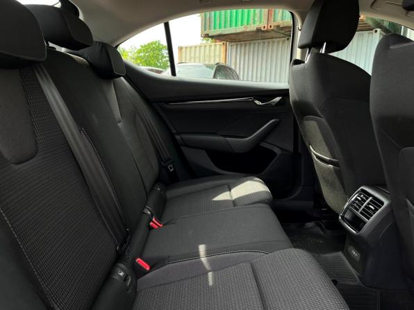 Skoda Octavia IV (A8) с пробегом 2021 года, цена 2 134 200 рублей, 108811 км, лифтбек, Автокод Объявления