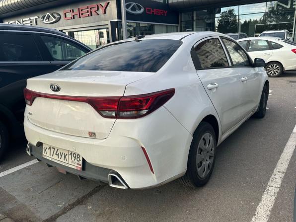 Kia Rio IV Рестайлинг с пробегом 2021 года, цена 1 449 000 рублей, 98417 км, седан, Автокод Объявления