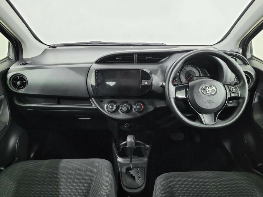 Toyota Vitz III (XP130) Рестайлинг Москва  - изображение 5
