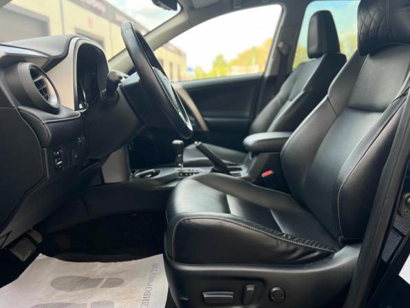 Toyota RAV4 IV (XA40) Рестайлинг с пробегом 2019 года, цена 3 190 000 рублей, 36520 км, внедорожник, Автокод Объявления