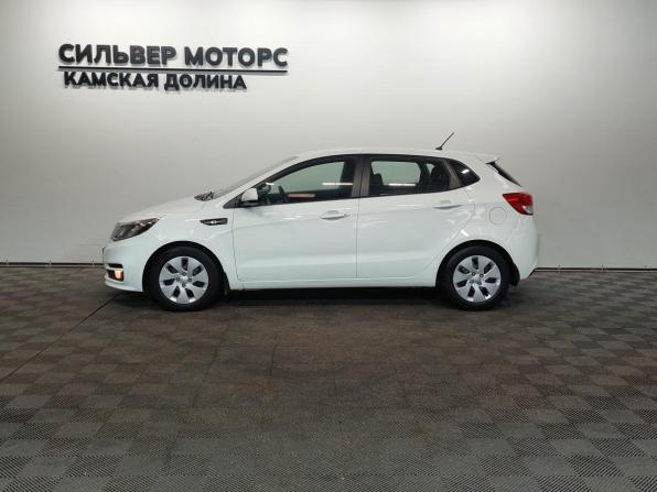 Kia Rio III Рестайлинг с пробегом 2016 года, цена 1 140 000 рублей, 51270 км, хэтчбек, Автокод Объявления