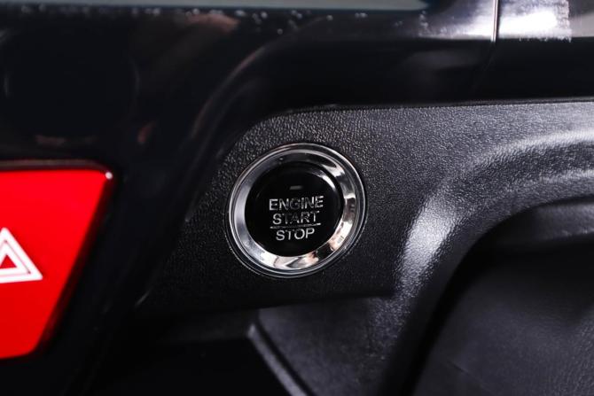 Honda Stepwgn V с пробегом 2015 года, цена 2 049 000 рублей, 91375 км, минивэн, Автокод Объявления