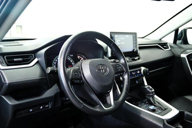 Toyota RAV4 V (XA50) с пробегом 2021 года, цена 3 349 000 рублей, 76500 км, внедорожник, Автокод Объявления
