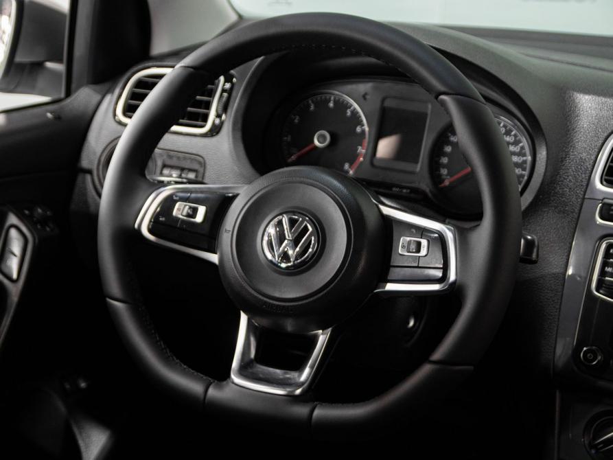 Volkswagen Polo V Рестайлинг Оренбург  - изображение 12