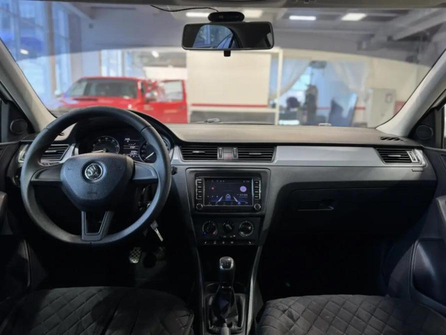 Skoda Rapid I Челябинск  - изображение 10