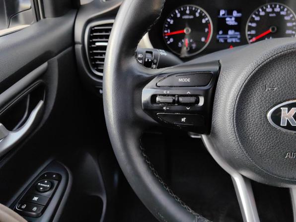 Kia Rio IV Рестайлинг с пробегом 2021 года, цена 1 330 000 рублей, 102644 км, седан, Автокод Объявления