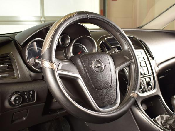 Opel Astra J с пробегом 2011 года, цена 779 995 рублей, 77193 км, хэтчбек, Автокод Объявления