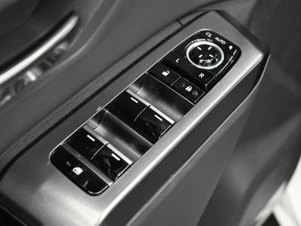 Toyota RAV4 VI (XA60) с пробегом 2026 года, цена 4 290 000 рублей, 38 км, внедорожник, Автокод Объявления