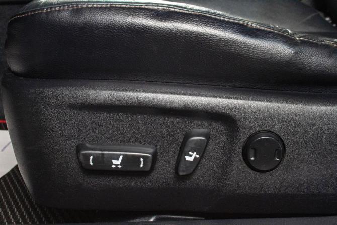 Toyota Camry VII (XV50) Рестайлинг с пробегом 2013 года, цена 1 699 000 рублей, 244378 км, седан, Автокод Объявления