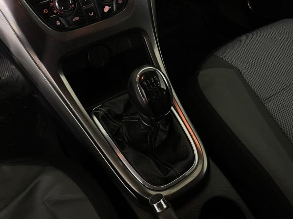 Opel Astra J с пробегом 2011 года, цена 550 000 рублей, 233410 км, хэтчбек, Автокод Объявления
