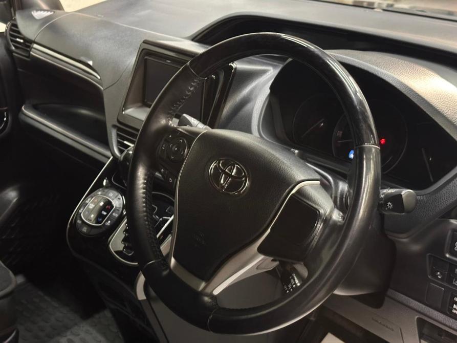 Toyota Esquire I Рестайлинг Красноярск  - изображение 13