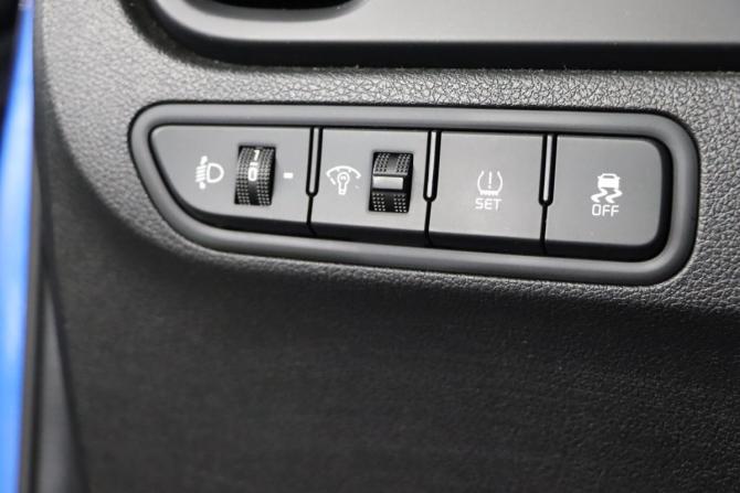 Kia Rio IV Рестайлинг с пробегом 2021 года, цена 1 679 990 рублей, 134480 км, хэтчбек, Автокод Объявления