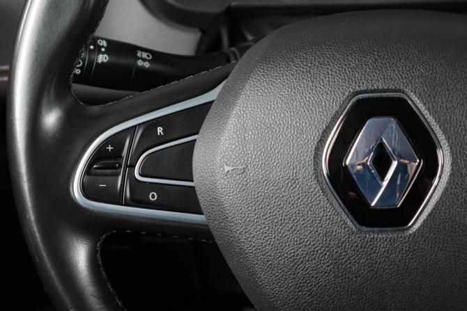 Renault Scenic III с пробегом 2018 года, цена 1 859 000 рублей, 180000 км, компактвэн, Автокод Объявления