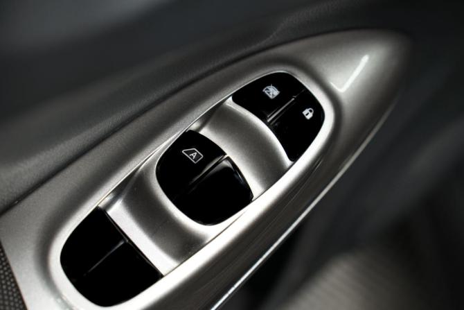 Nissan Juke I с пробегом 2011 года, цена 985 000 рублей, 174979 км, внедорожник, Автокод Объявления