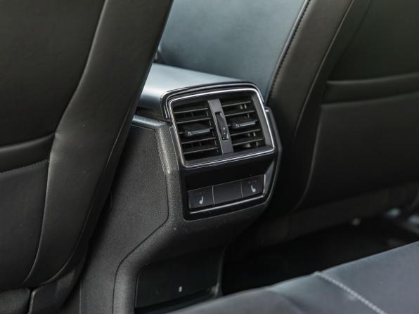 Skoda Karoq I с пробегом 2022 года, цена 2 748 000 рублей, 76406 км, внедорожник, Автокод Объявления