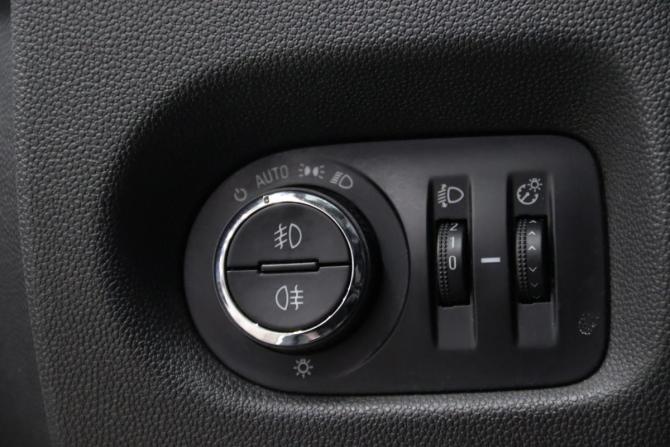 Opel Corsa D Рестайлинг II с пробегом 2013 года, цена 735 350 рублей, 92875 км, хэтчбек, Автокод Объявления