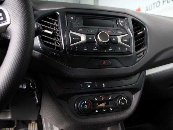 Lada (ВАЗ) Vesta I с пробегом 2019 года, цена 715 000 рублей, 244963 км, седан, Автокод Объявления