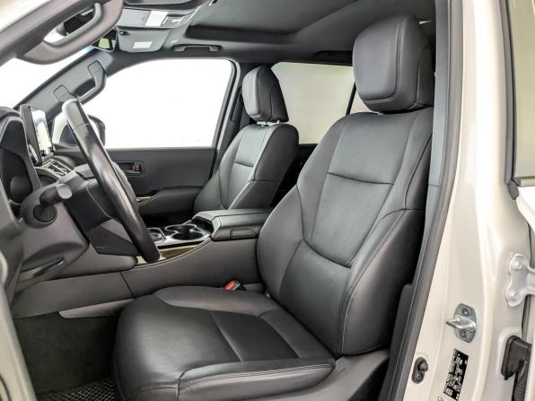 Toyota Land Cruiser 300 Series с пробегом 2023 года, цена 9 300 000 рублей, 63304 км, внедорожник, Автокод Объявления