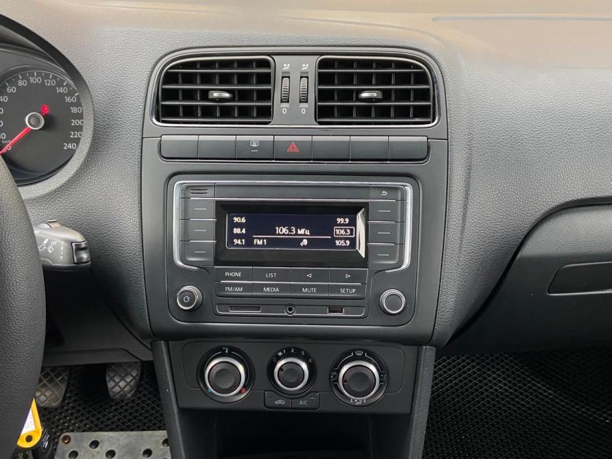 Volkswagen Polo V Рестайлинг Псков  - изображение 14