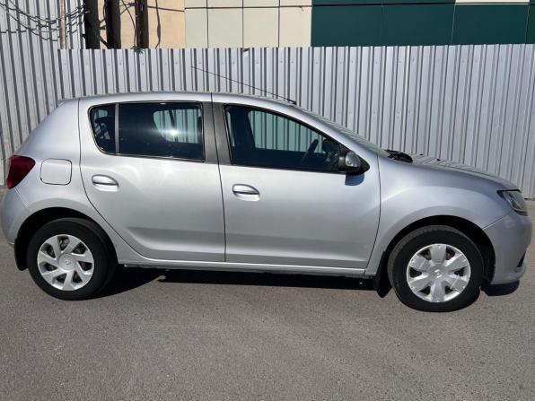 Renault Sandero II с пробегом 2016 года, цена 850 000 рублей, 141116 км, хэтчбек, Автокод Объявления