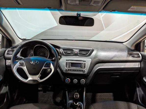 Kia Rio III Рестайлинг с пробегом 2015 года, цена 870 000 рублей, 135700 км, седан, Автокод Объявления