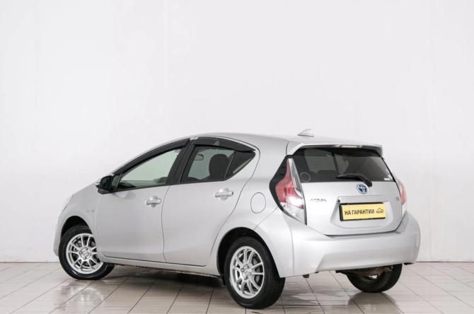 Toyota Aqua I Рестайлинг с пробегом 2016 года, цена 999 000 рублей, 177224 км, хэтчбек, Автокод Объявления