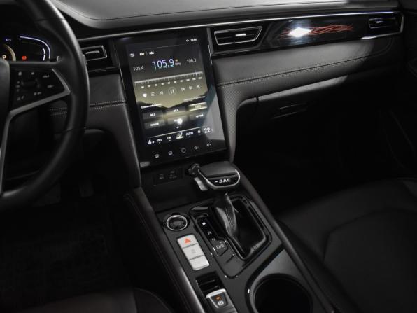 JAC J7 I с пробегом 2021 года, цена 845 000 рублей, 101000 км, лифтбек, Автокод Объявления